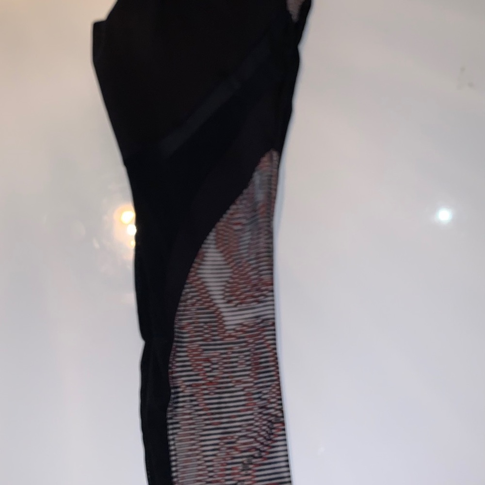 KORAL Sahara and black high rise leggings - Picture 5 of 10
